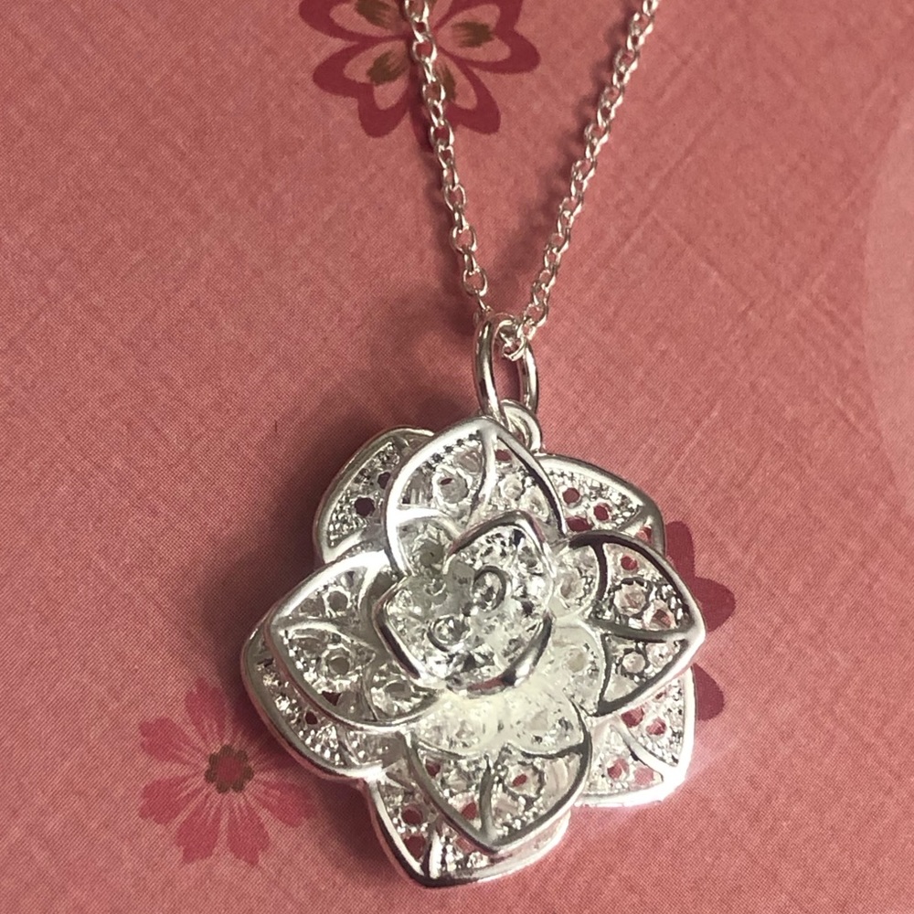 140. NEW 925 Sterling Silver charm necklace